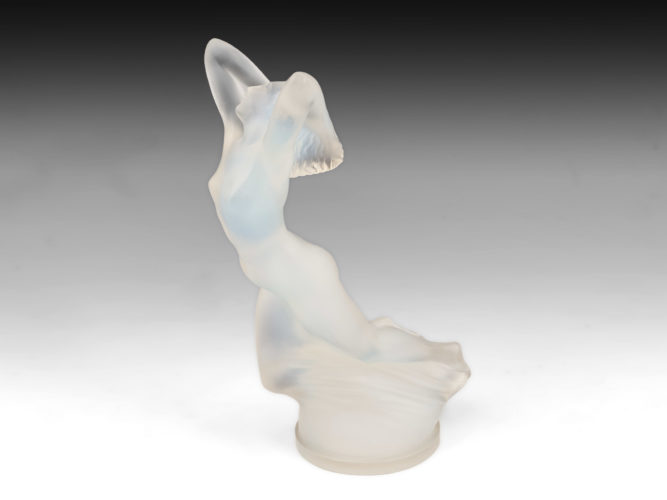 Stunning Opalescent Rene Lalique Vitesse car mascot or otherwise known as the 